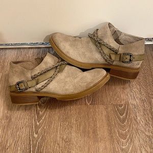 Women’s size 9 Blowfish Booties